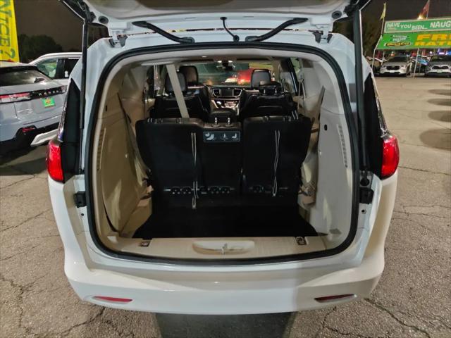 2021 Chrysler Voyager LXI