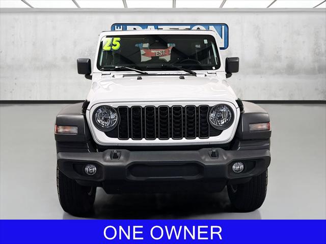 2025 Jeep Wrangler 4-Door Summit 4x4