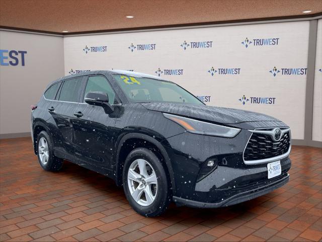 2024 Toyota Highlander LE