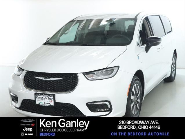 2024 Chrysler Pacifica Hybrid Select 2024 Chrysler Pacifica Hybrid Select