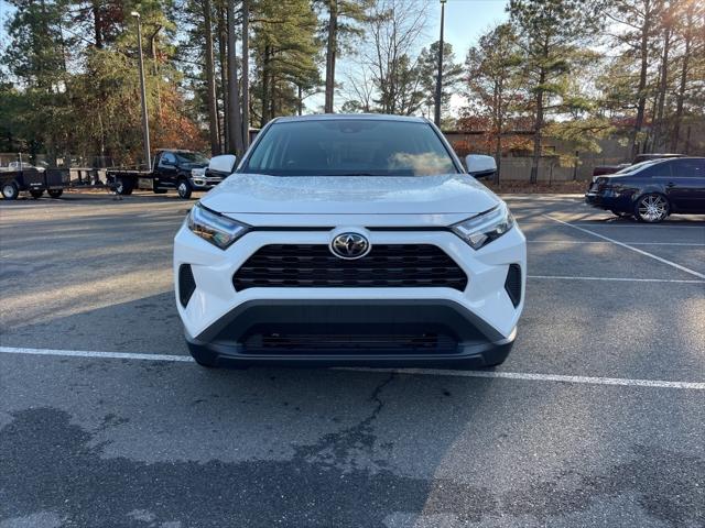 2024 Toyota RAV4 LE 2024 Toyota RAV4 LE