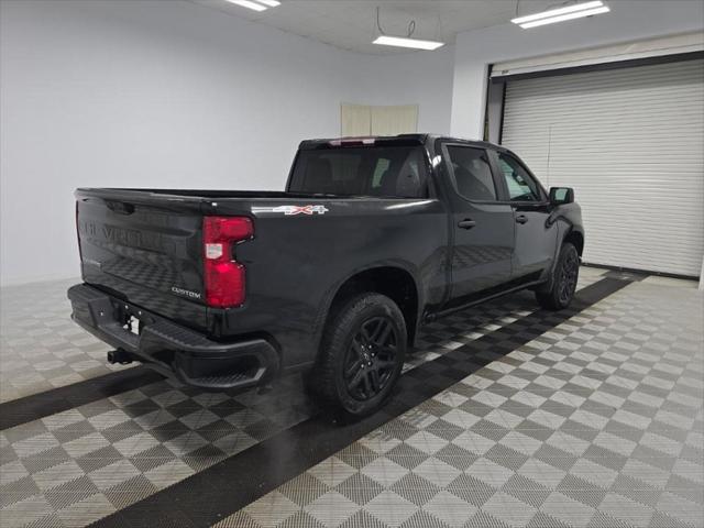 2025 Chevrolet Silverado 1500 4WD Crew Cab Short Bed Custom 2025 Chevrolet Silverado 1500 4WD Crew Cab Short Bed Custom