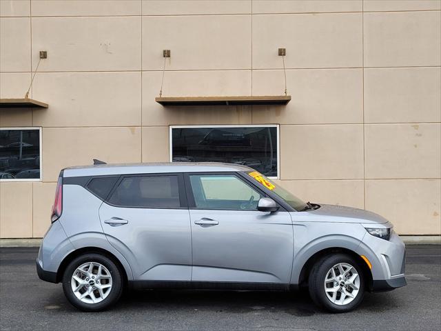 2023 Kia Soul LX 2023 Kia Soul LX
