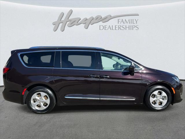 2017 Chrysler Pacifica Touring-L Plus 2017 Chrysler Pacifica Touring-L Plus