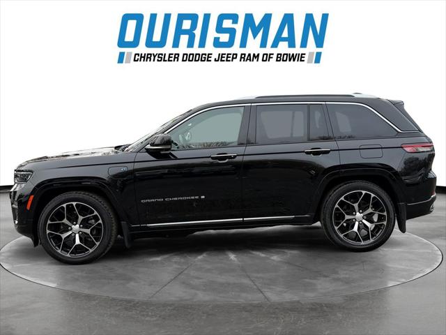 2022 Jeep Grand Cherokee 4xe Summit Reserve 4x4 2022 Jeep Grand Cherokee 4xe Summit Reserve 4x4