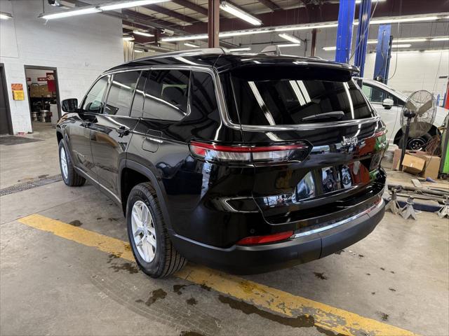 2023 Jeep Grand Cherokee L Laredo 4x4