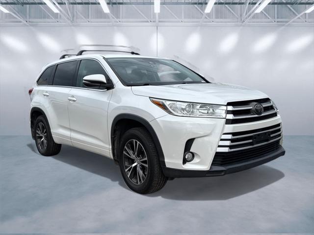 2018 Toyota Highlander LE Plus 2018 Toyota Highlander LE Plus