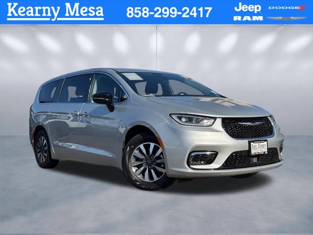 2024 Chrysler Pacifica Hybrid Select 2024 Chrysler Pacifica Hybrid Select