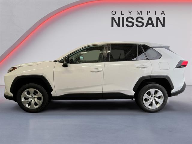 2024 Toyota RAV4 LE 2024 Toyota RAV4 LE