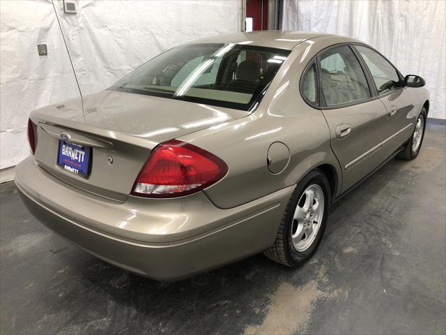 2006 Ford Taurus SE