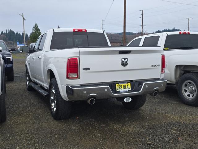 2017 RAM 1500 Laramie Crew Cab 4x4 64 Box 2017 RAM 1500 Laramie Crew Cab 4x4 64 Box
