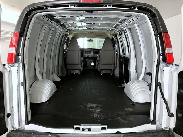 2025 Chevrolet Express Cargo Van RWD 3500 Regular Wheelbase WT