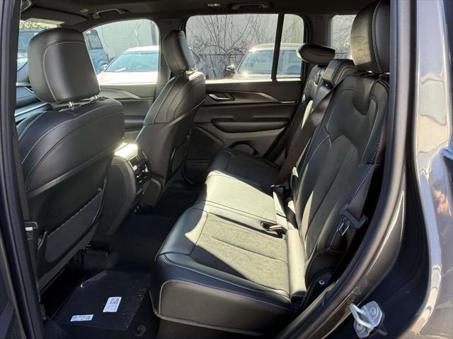 2025 Jeep Grand Cherokee Altitude X 4x4