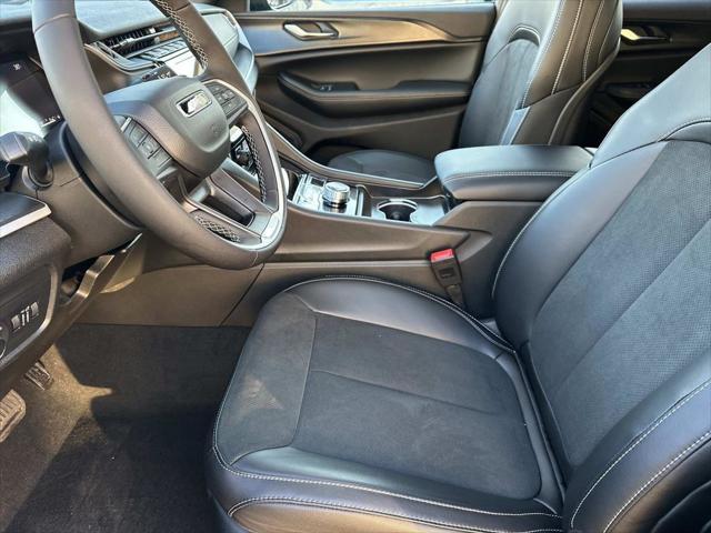 2025 Jeep Grand Cherokee Altitude X 4x4
