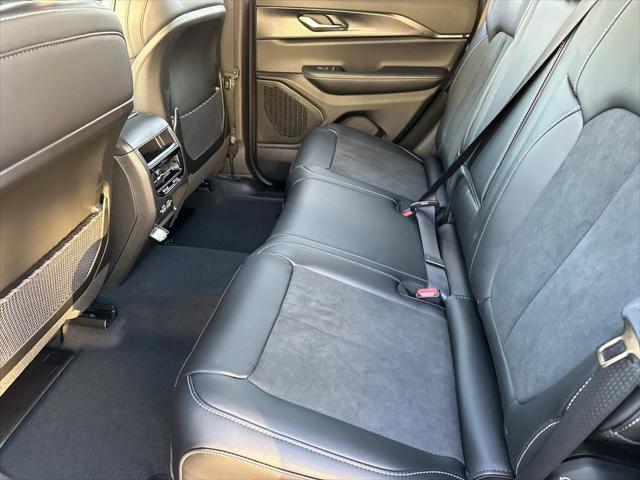 2025 Jeep Grand Cherokee Altitude X 4x4