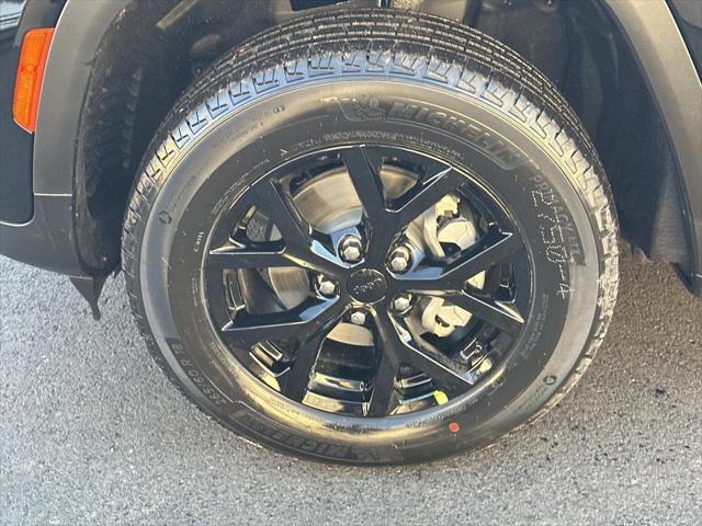 2025 Jeep Grand Cherokee Altitude X 4x4