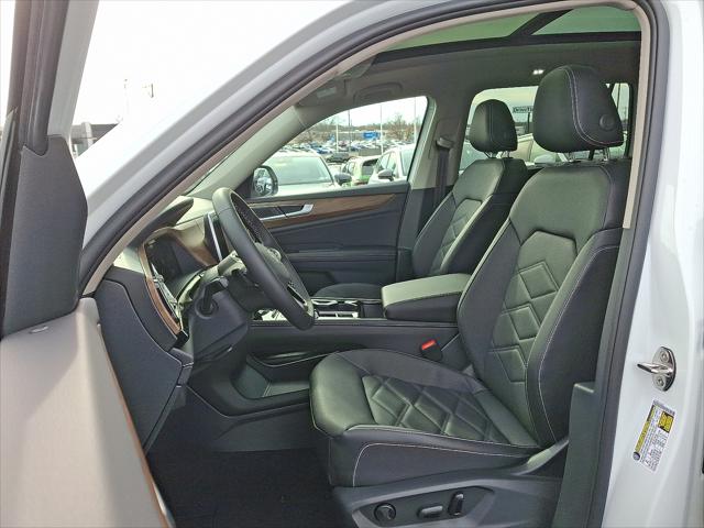 2026 Volkswagen Atlas SE with Technology