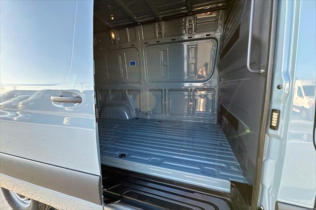 2026 Mercedes-Benz Sprinter 2500 Standard Roof 4-Cyl Diesel HO