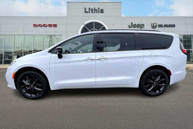 2026 Chrysler Pacifica Limited AWD