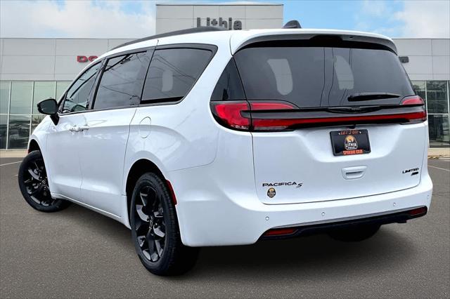 2026 Chrysler Pacifica Limited AWD