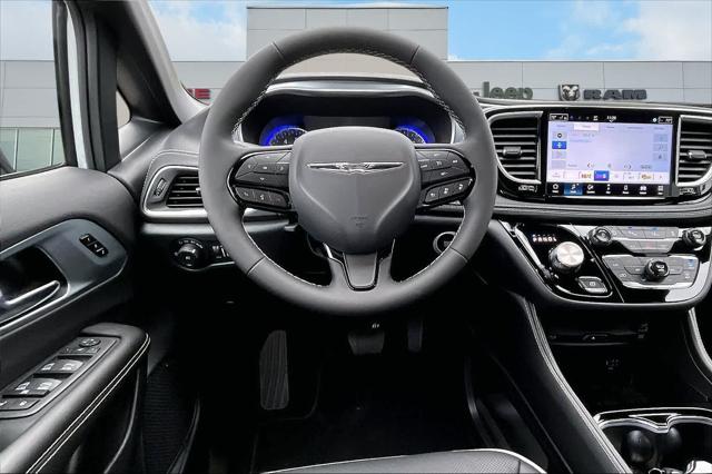 2026 Chrysler Pacifica Limited AWD