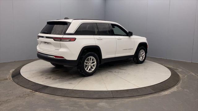 2025 Jeep Grand Cherokee Laredo X 4x4