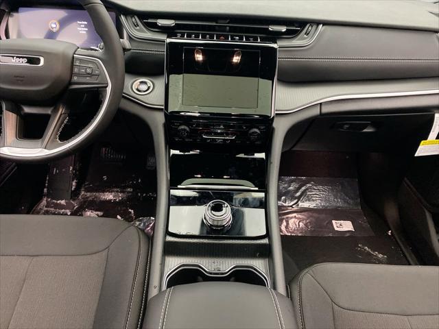 2025 Jeep Grand Cherokee Laredo X 4x4