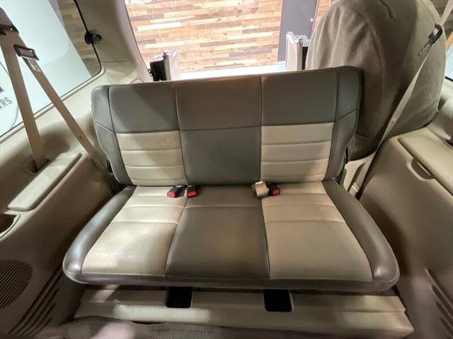 2002 Ford Excursion Limited 4X4 / 7.3L DIESEL / ONLY 92,000 MILES
