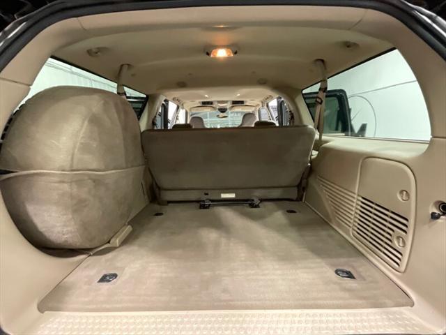 2002 Ford Excursion Limited 4X4 / 7.3L DIESEL / ONLY 92,000 MILES