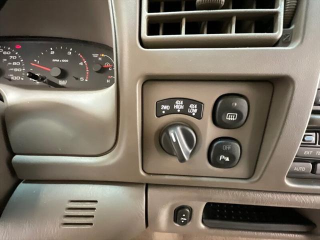 2002 Ford Excursion Limited 4X4 / 7.3L DIESEL / ONLY 92,000 MILES