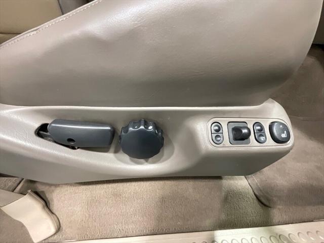 2002 Ford Excursion Limited 4X4 / 7.3L DIESEL / ONLY 92,000 MILES