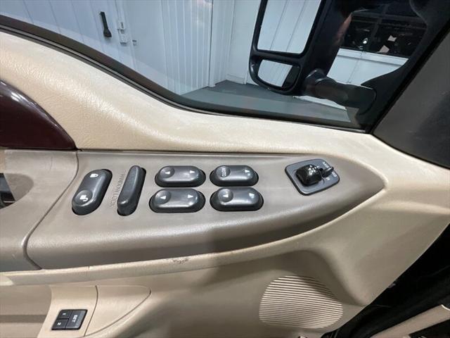 2002 Ford Excursion Limited 4X4 / 7.3L DIESEL / ONLY 92,000 MILES
