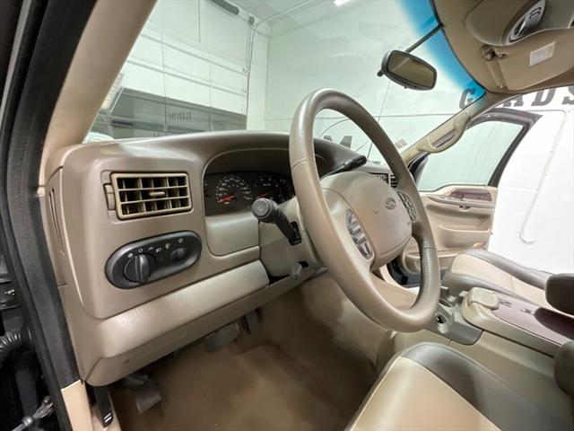 2002 Ford Excursion Limited 4X4 / 7.3L DIESEL / ONLY 92,000 MILES