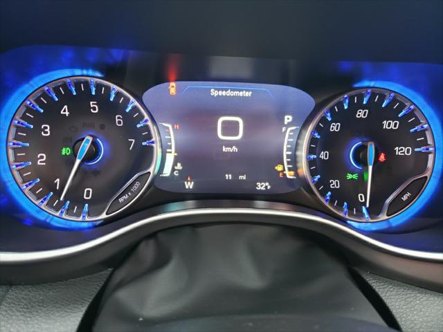 2026 Chrysler Pacifica Select AWD