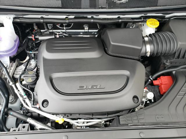 2026 Chrysler Pacifica Select AWD