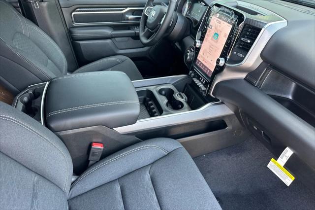 2026 Ram 1500 Big Horn Crew Cab 4x4 5'7" Box