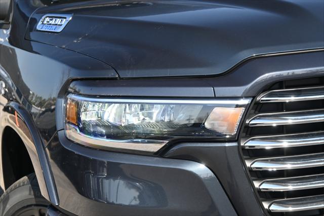 2026 Ram 1500 Laramie Crew Cab 4x4 5'7" Box