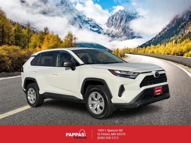 2023 Toyota RAV4 LE's photo