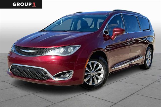 2017 Chrysler Pacifica Touring-L 2017 Chrysler Pacifica Touring-L