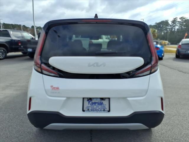 2024 Kia Soul LX