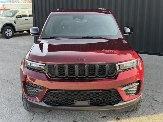 2023 Jeep Grand Cherokee Altitude 4x4 2023 Jeep Grand Cherokee Altitude 4x4