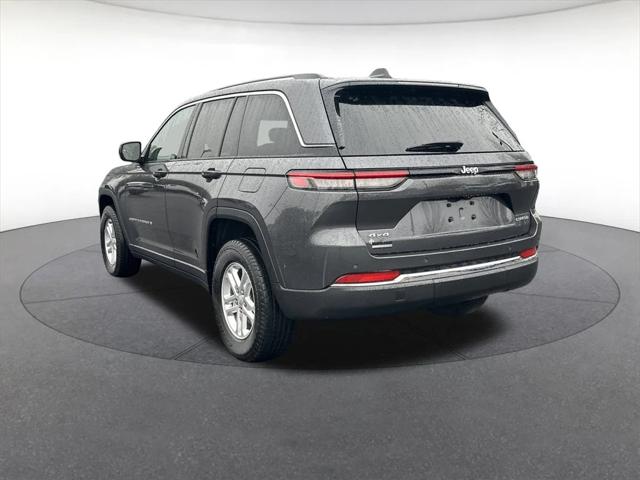 2022 Jeep Grand Cherokee Laredo 4x4