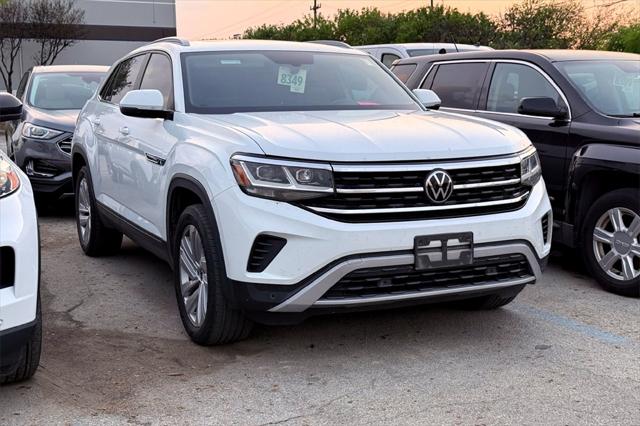 2020 Volkswagen Atlas Cross Sport 2.0T SE w/Technology R-Line