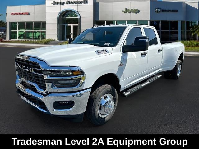 2026 RAM Ram 3500 RAM 3500 TRADESMAN CREW CAB 4X4 8 BOX