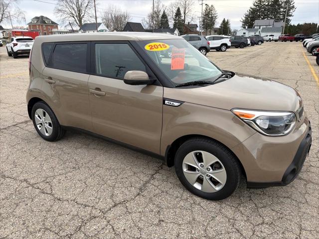 2015 Kia Soul Base FWD 2015 Kia Soul Base FWD