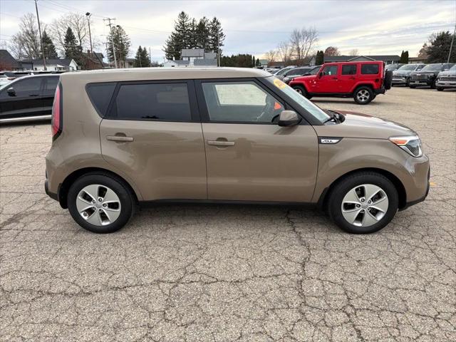 2015 Kia Soul Base FWD 2015 Kia Soul Base FWD