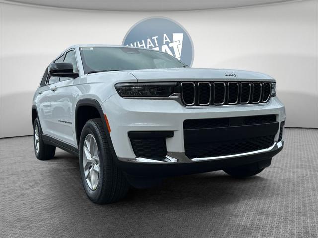 2025 Jeep Grand Cherokee GRAND CHEROKEE L LAREDO X 4X4