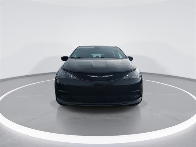 2023 Chrysler Voyager LX 2023 Chrysler Voyager LX