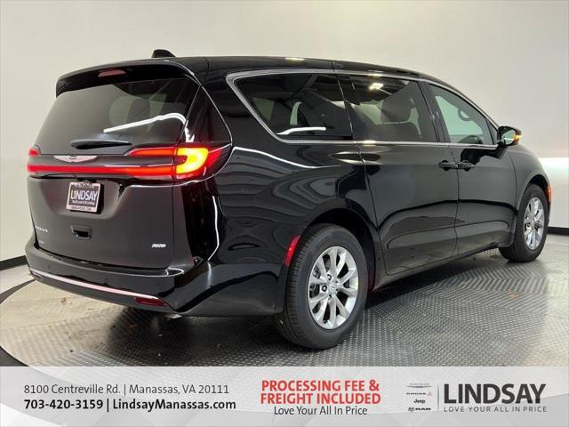 2026 Chrysler Pacifica Select AWD