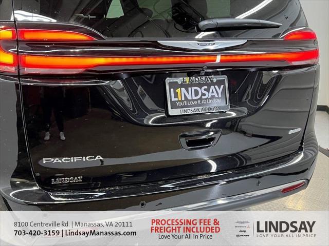 2026 Chrysler Pacifica Select AWD